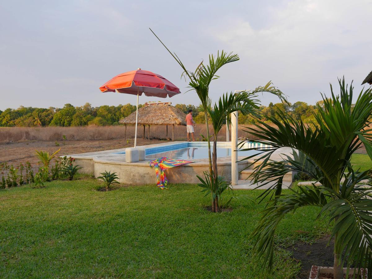 Cabanas Playa Linda 3901 호텔 타파출라 외부 사진